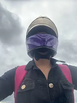 Camilla Miller01 online show from April 2026 06:15:02 PM