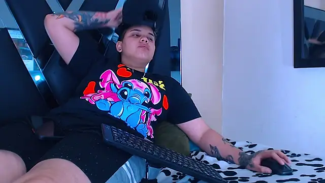 Snapshot of karla_sexy21 chatting on December 2025 04:35:01 AM karla sexy21 online show from December 2025 04:35:01 AM