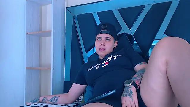 Snapshot of karla_sexy21 chatting on October 2025 05:04:02 AM karla sexy21 online show from October 2025 05:04:02 AM