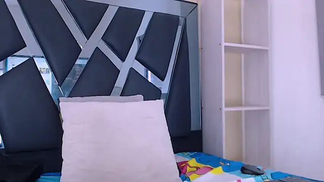 Snapshot of karla_sexy21 chatting on September 2025 04:45:01 AM karla sexy21 online show from September 2025 04:45:01 AM