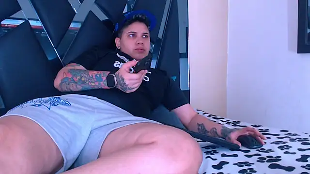 Snapshot of karla_sexy21 chatting on November 2025 04:13:01 AM karla sexy21 online show from November 2025 04:13:01 AM