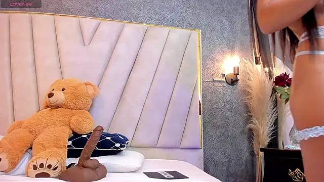 AmyStar1 online show from November 2025 09:37:02 PM