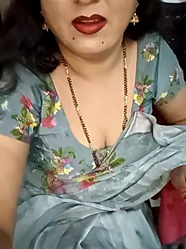 Snapshot of Niharika555 chatting on February 2026 06:18:01 PM Niharika555 online show from February 2026 06:18:01 PM