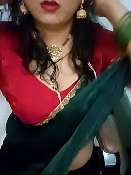 Snapshot of Niharika555 chatting on July 2026 05:01:01 PM Niharika555 online show from July 2026 05:01:01 PM