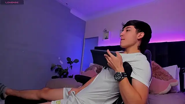 Ares di martin online show from December 2025 01:46:01 PM