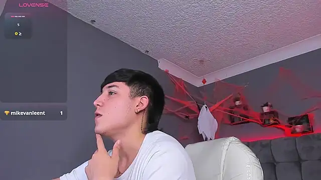 Ares di martin online show from October 2025 04:11:02 AM