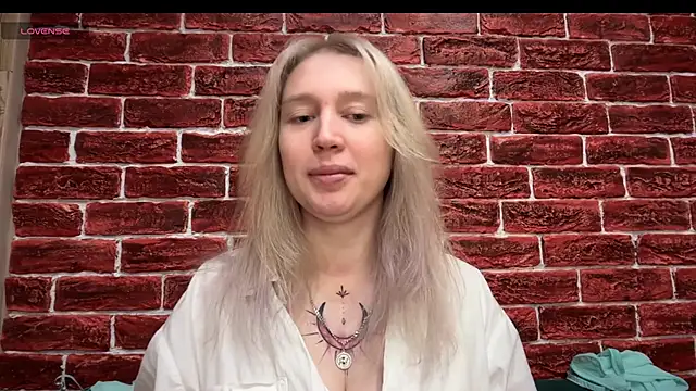 Snapshot of CitrusBlissss chatting on November 2025 03:05:02 PM CitrusBlissss online show from November 2025 03:05:02 PM