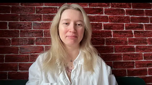 Snapshot of CitrusBlissss chatting on October 2025 02:32:01 AM CitrusBlissss online show from October 2025 02:32:01 AM