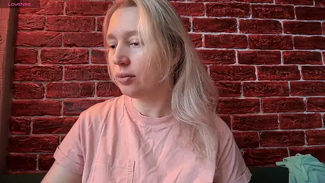 Snapshot of CitrusBlissss chatting on November 2025 02:26:02 AM CitrusBlissss online show from November 2025 02:26:02 AM