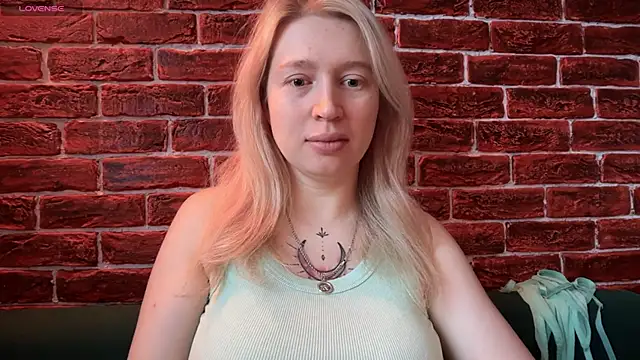 Snapshot of CitrusBlissss chatting on November 2025 02:44:02 AM CitrusBlissss online show from November 2025 02:44:02 AM