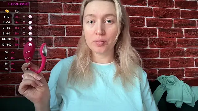 Snapshot of CitrusBlissss chatting on November 2025 02:34:02 AM CitrusBlissss online show from November 2025 02:34:02 AM