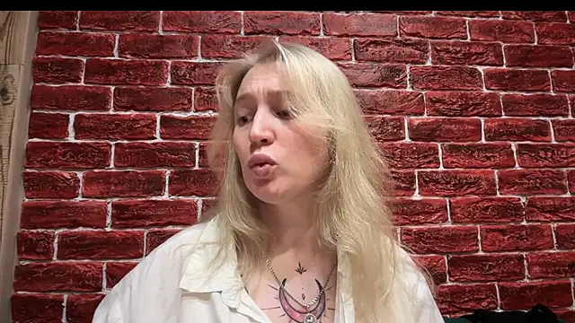 Snapshot of CitrusBlissss chatting on October 2025 12:15:02 PM CitrusBlissss online show from October 2025 12:15:02 PM