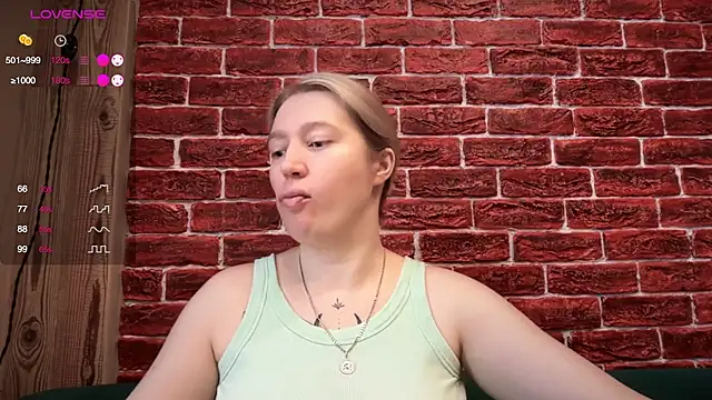 Snapshot of CitrusBlissss chatting on November 2025 02:34:01 AM CitrusBlissss online show from November 2025 02:34:01 AM