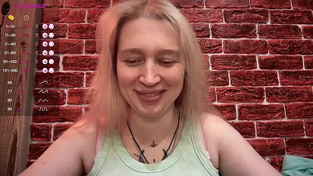 Snapshot of CitrusBlissss chatting on November 2025 12:21:02 PM CitrusBlissss online show from November 2025 12:21:02 PM