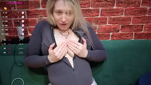 CitrusBlissss online show from February 2026 12:32:01 PM