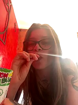 Snapshot of KoraSweett chatting on December 2025 06:35:01 PM KoraSweett online show from December 2025 06:35:01 PM