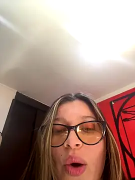 Snapshot of KoraSweett chatting on December 2025 07:13:01 PM KoraSweett online show from December 2025 07:13:01 PM