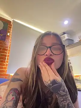 Snapshot of KoraSweett chatting on February 2026 07:21:02 PM KoraSweett online show from February 2026 07:21:02 PM