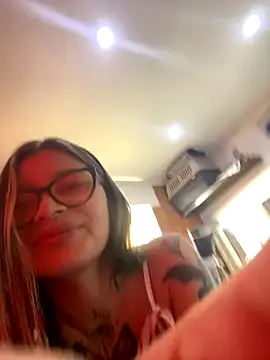 Snapshot of KoraSweett chatting on November 2025 07:28:01 PM KoraSweett online show from November 2025 07:28:01 PM