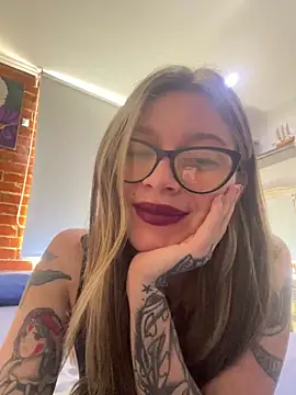 Snapshot of KoraSweett chatting on February 2026 07:33:02 PM KoraSweett online show from February 2026 07:33:02 PM