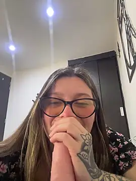 Snapshot of KoraSweett chatting on December 2025 07:49:02 PM KoraSweett online show from December 2025 07:49:02 PM