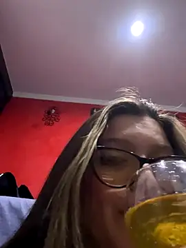 Snapshot of KoraSweett chatting on November 2025 03:40:02 AM KoraSweett online show from November 2025 03:40:02 AM