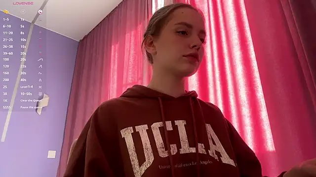 LinaMoonBlessed online show from November 2025 07:45:01 AM