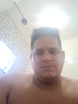 reguetones92 online show from December 2025 05:23:01 PM