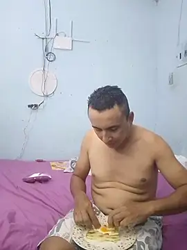 miroqui143 online show from November 2025 12:16:02 AM