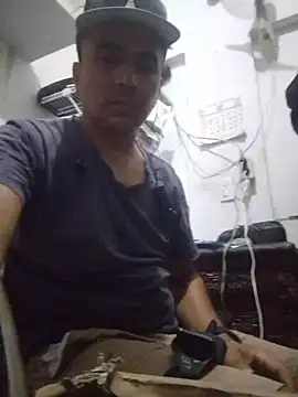 miroqui143 online show from November 2025 02:21:01 PM