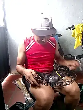 miroqui143 online show from March 2026 03:52:01 PM