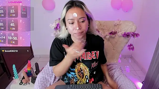 Snapshot of Nataliahenao69 chatting on October 2025 02:16:01 PM Nataliahenao69 online show from October 2025 02:16:01 PM