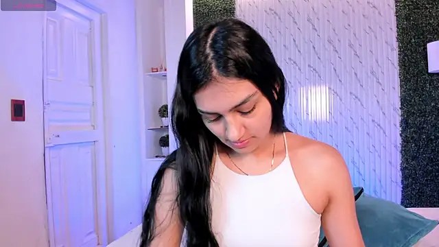 AidaJones online show from December 2025 11:43:02 AM