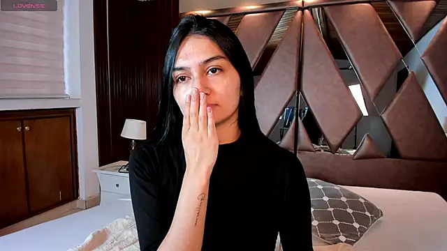 AidaJones online show from April 2026 11:33:01 AM