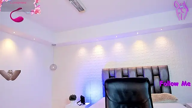 AidaJones online show from April 2026 12:31:01 PM