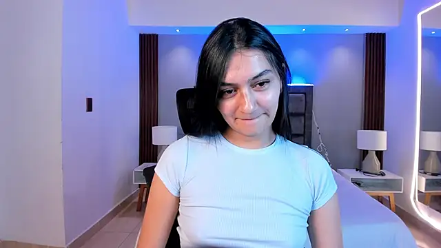 AidaJones online show from October 2025 12:06:02 PM