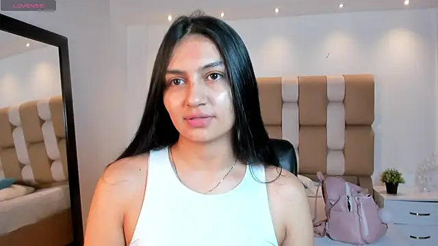 AidaJones online show from December 2025 11:37:01 AM