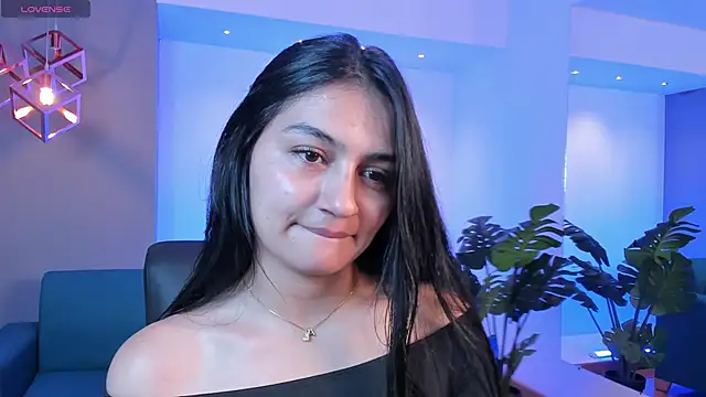 AidaJones online show from October 2025 12:04:02 PM