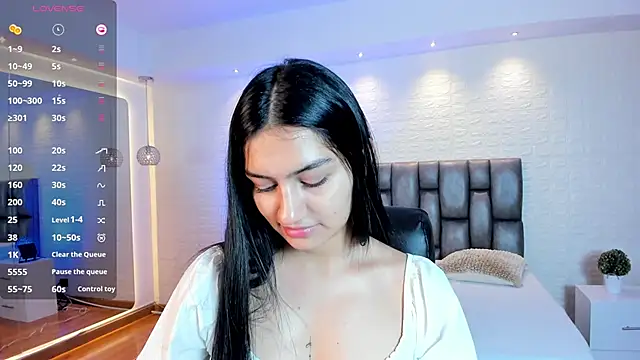 AidaJones online show from April 2026 11:28:02 AM