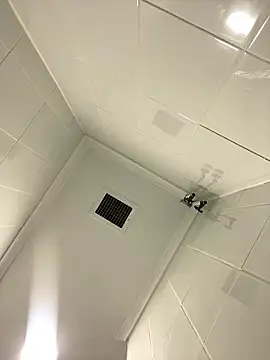 kiittyselenita online show from January 2026 01:31:02 AM