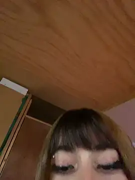 kiittyselenita online show from February 2026 11:48:01 PM