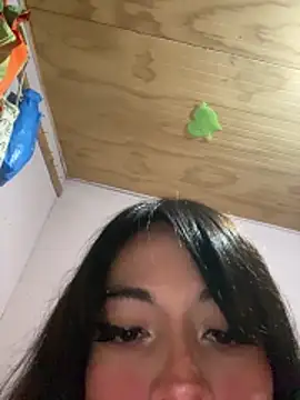 kiittyselenita online show from April 2026 02:48:01 AM