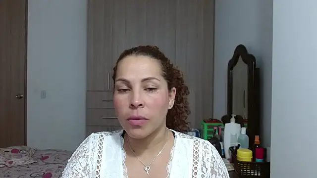 Yanis Ariel12 online show from January 2026 09:19:02 PM