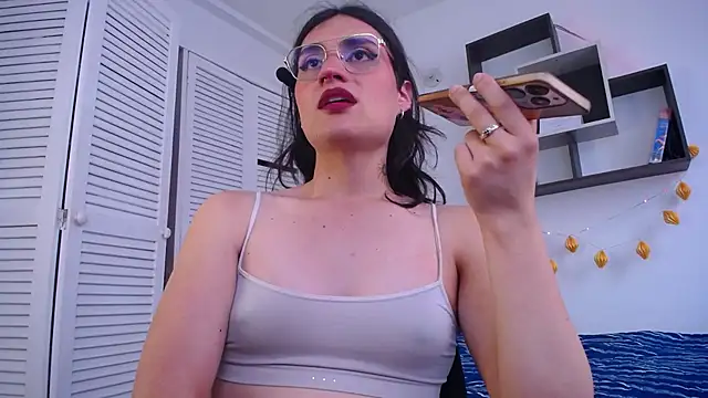 Snapshot of selene_s3x chatting on November 2025 09:30:02 PM selene s3x online show from November 2025 09:30:02 PM