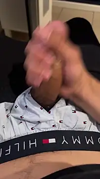 Snapshot of Big-Throbbin chatting on September 2025 04:33:01 AM Big-Throbbin online show from September 2025 04:33:01 AM