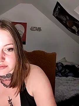 Amatrice X online show from April 2026 10:16:01 PM