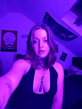Amatrice X online show from May 2026 09:51:02 PM