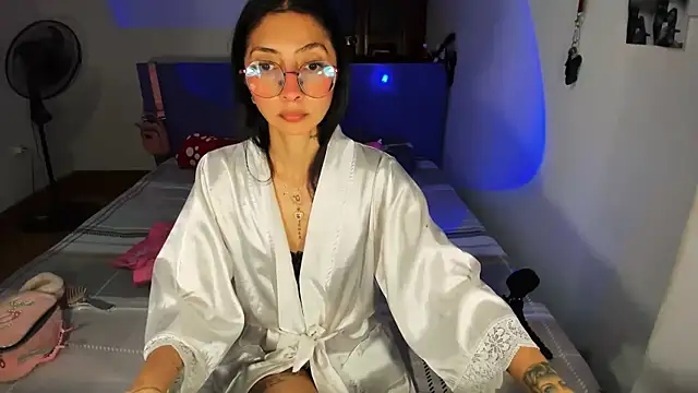 Anais lux online show from June 2026 11:39:02 PM