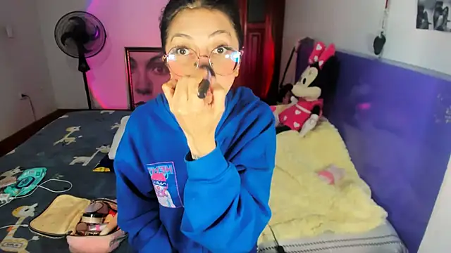 Anais lux online show from June 2026 12:16:01 AM