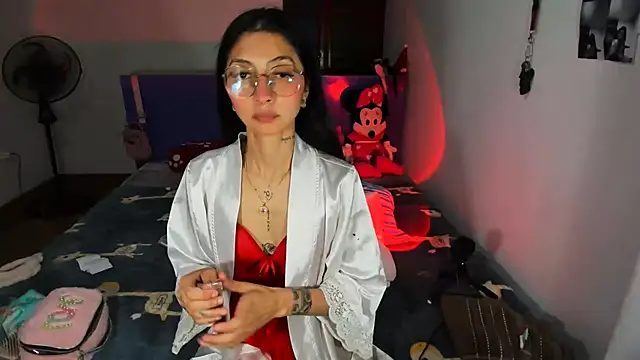 Anais lux online show from June 2026 11:56:01 PM